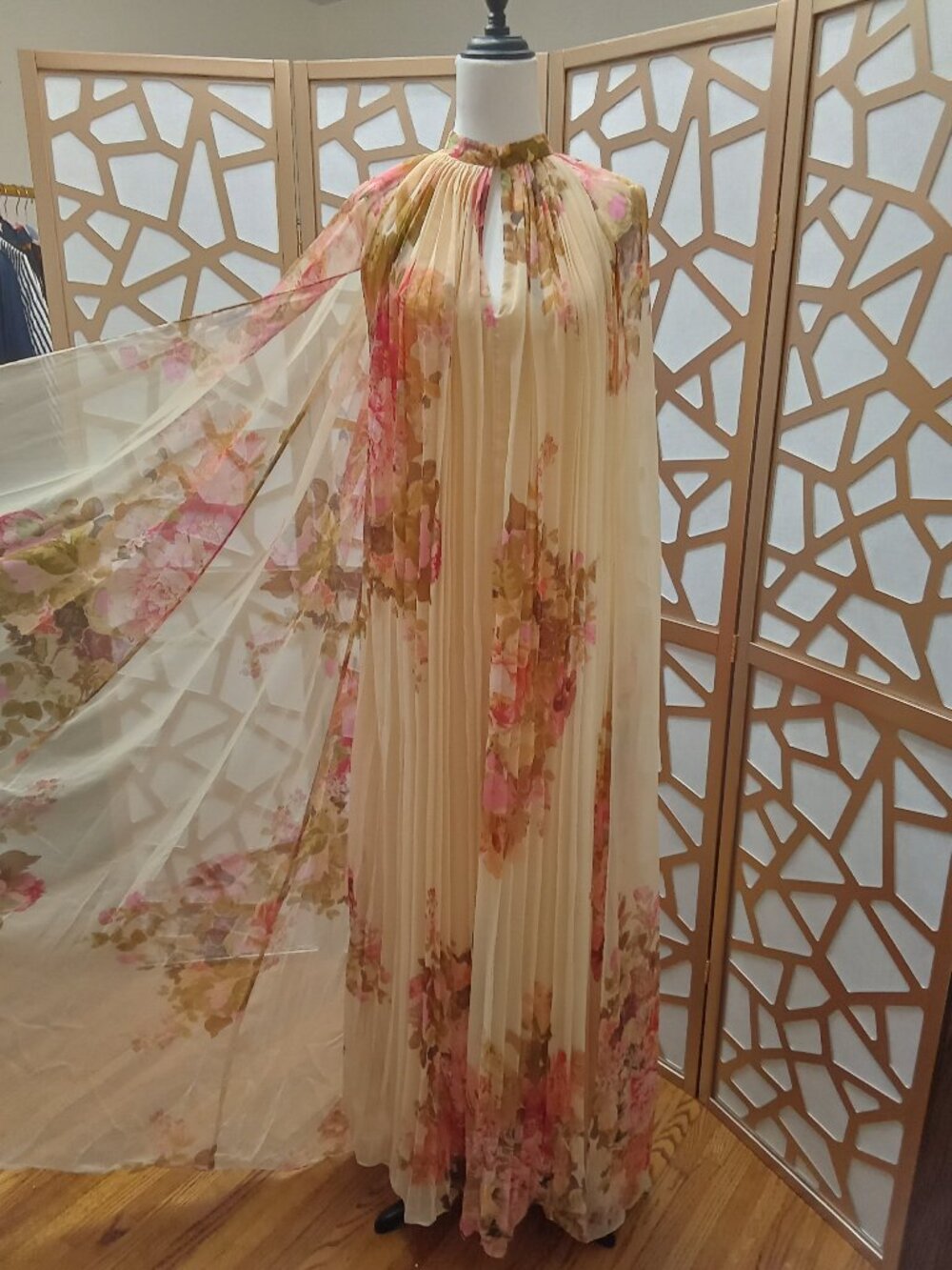 Hemant and Nandita Anah Long Kaftan NWT